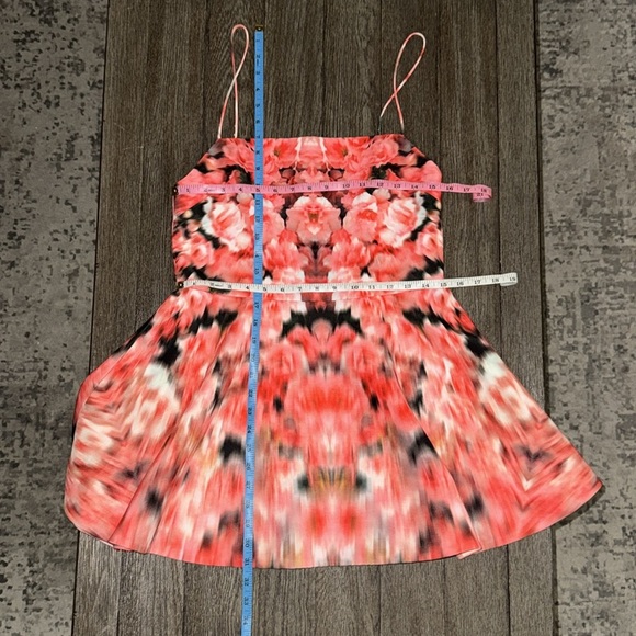 Finders Keepers Talk Is Cheap Dress Blurred Floral - Picture 9 of 11
